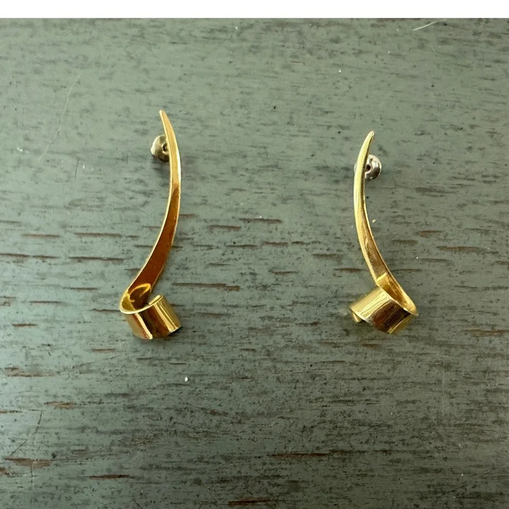 Gold Tone Ribbon Curl Drop Earrings Sculptural Modernist Minimalist Jewelry